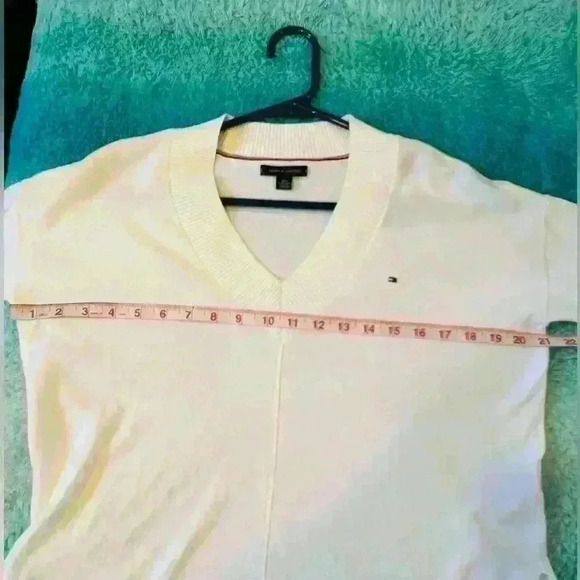 🔥Tommy Hilfiger Sweater 🔥 - Picture 4 of 7